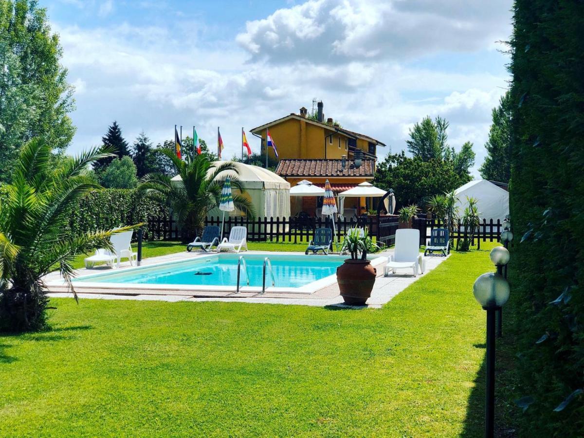 Agriturismo La Conte Лука Екстериор снимка