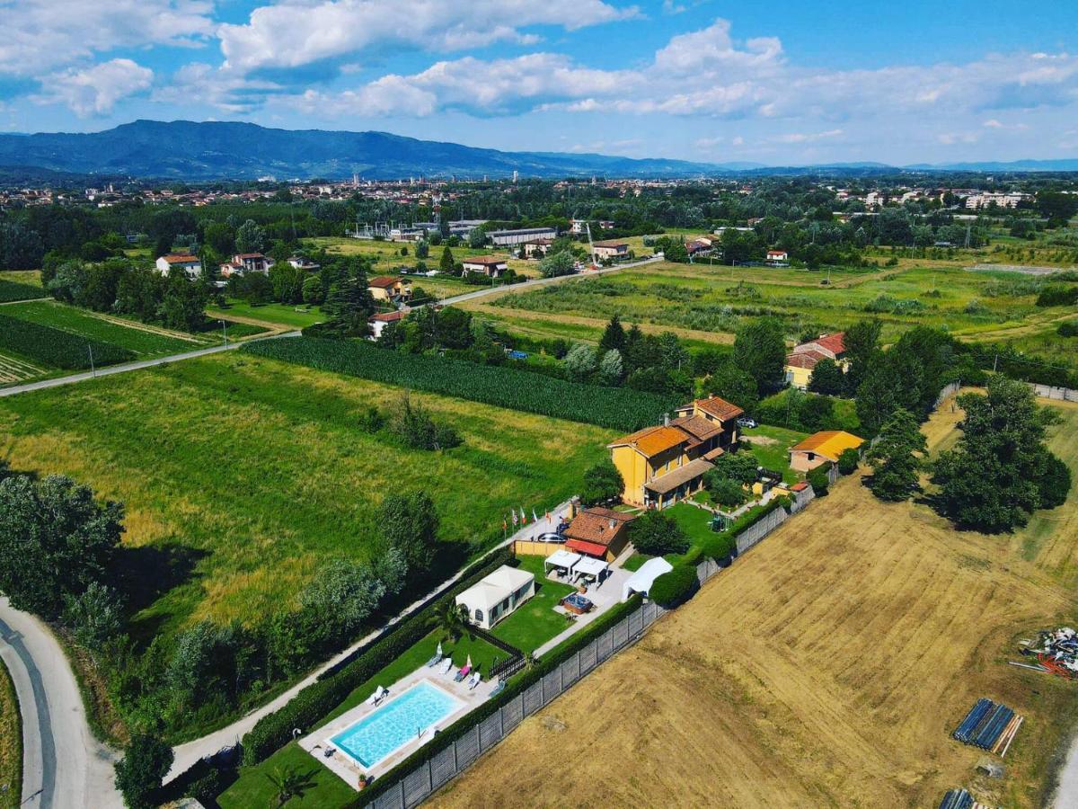 Agriturismo La Conte Лука Екстериор снимка